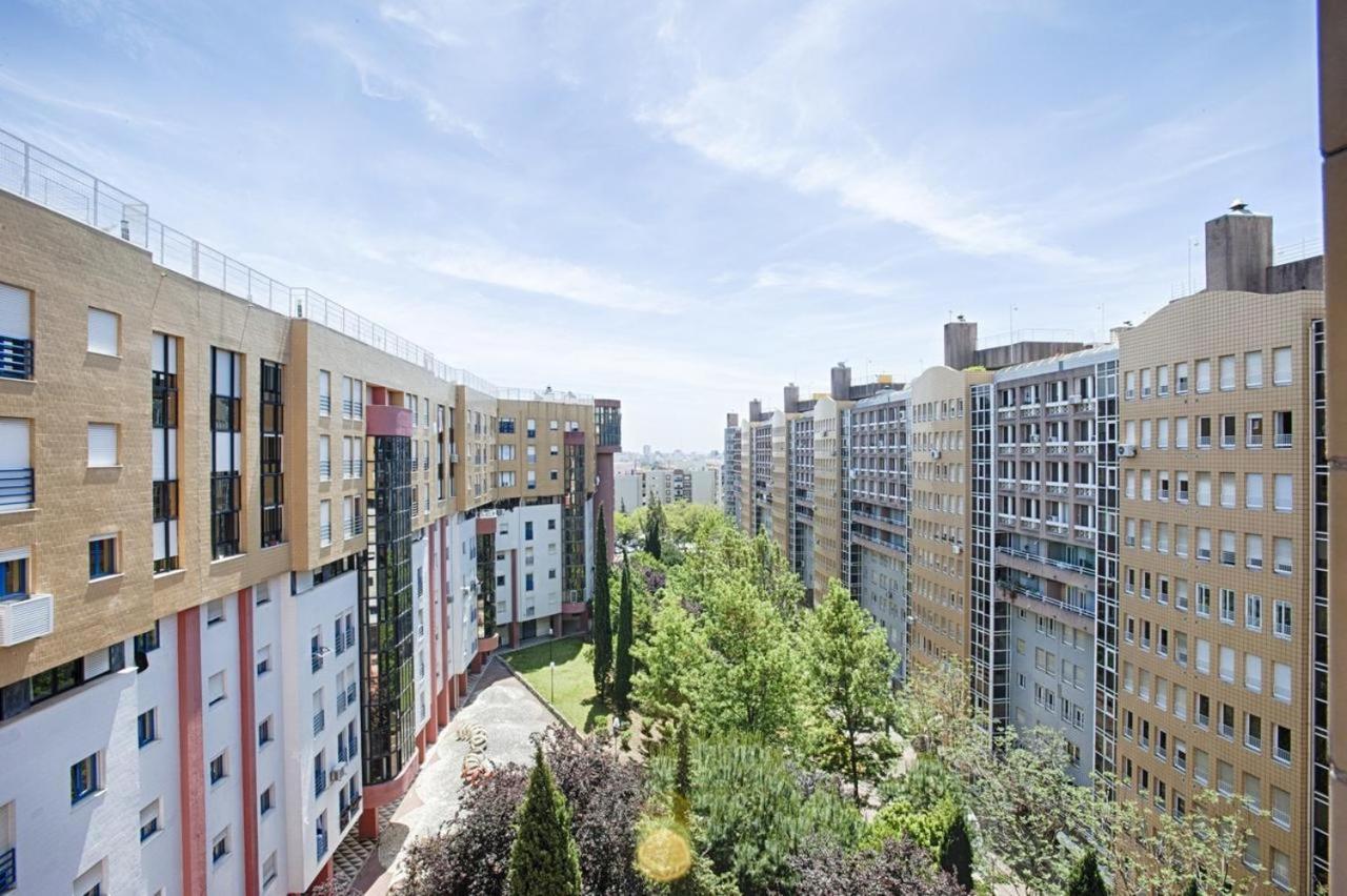 Green Executive Apartment In The Heart Of Lissabon Buitenkant foto